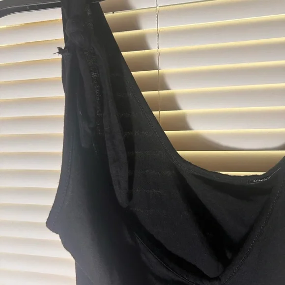 Nasty gal Jersey Bunny Tie V Neck Bodysuit.  Size 2.  In excellent condition. - Picture 7 of 7